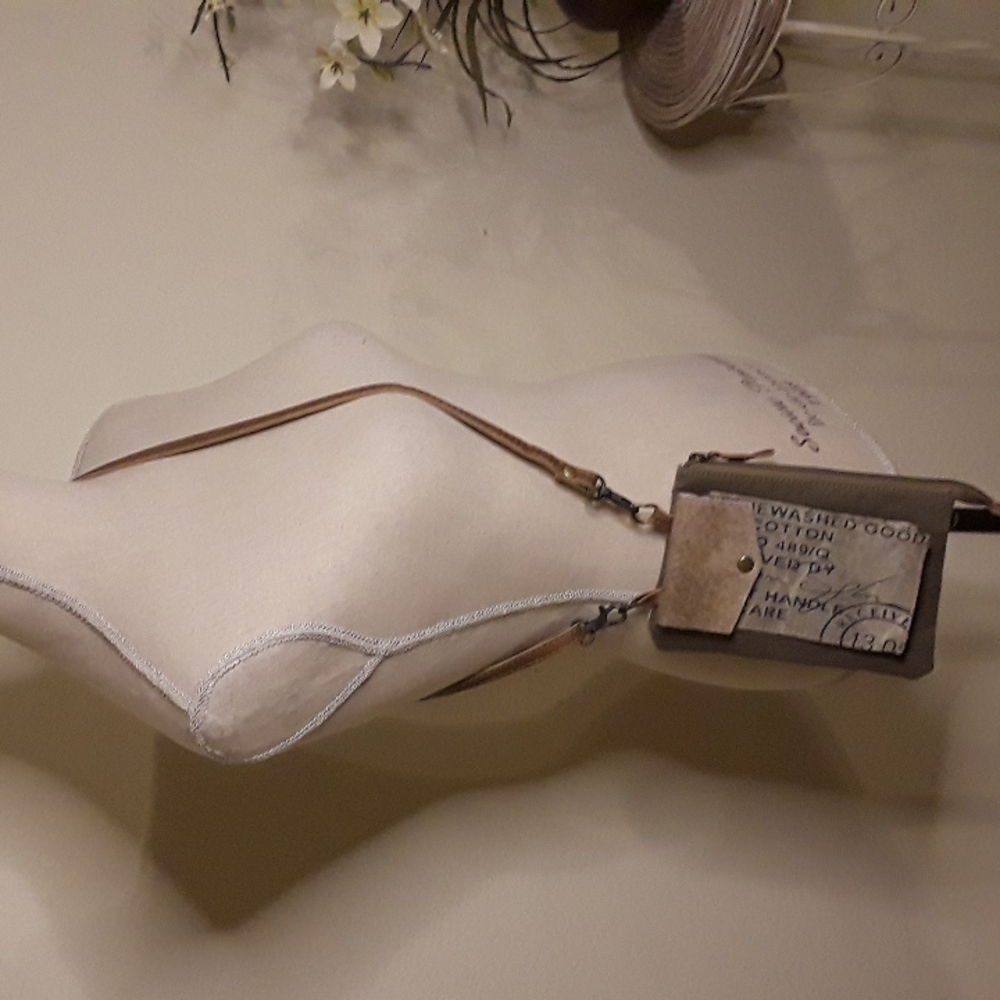 Myra small purse